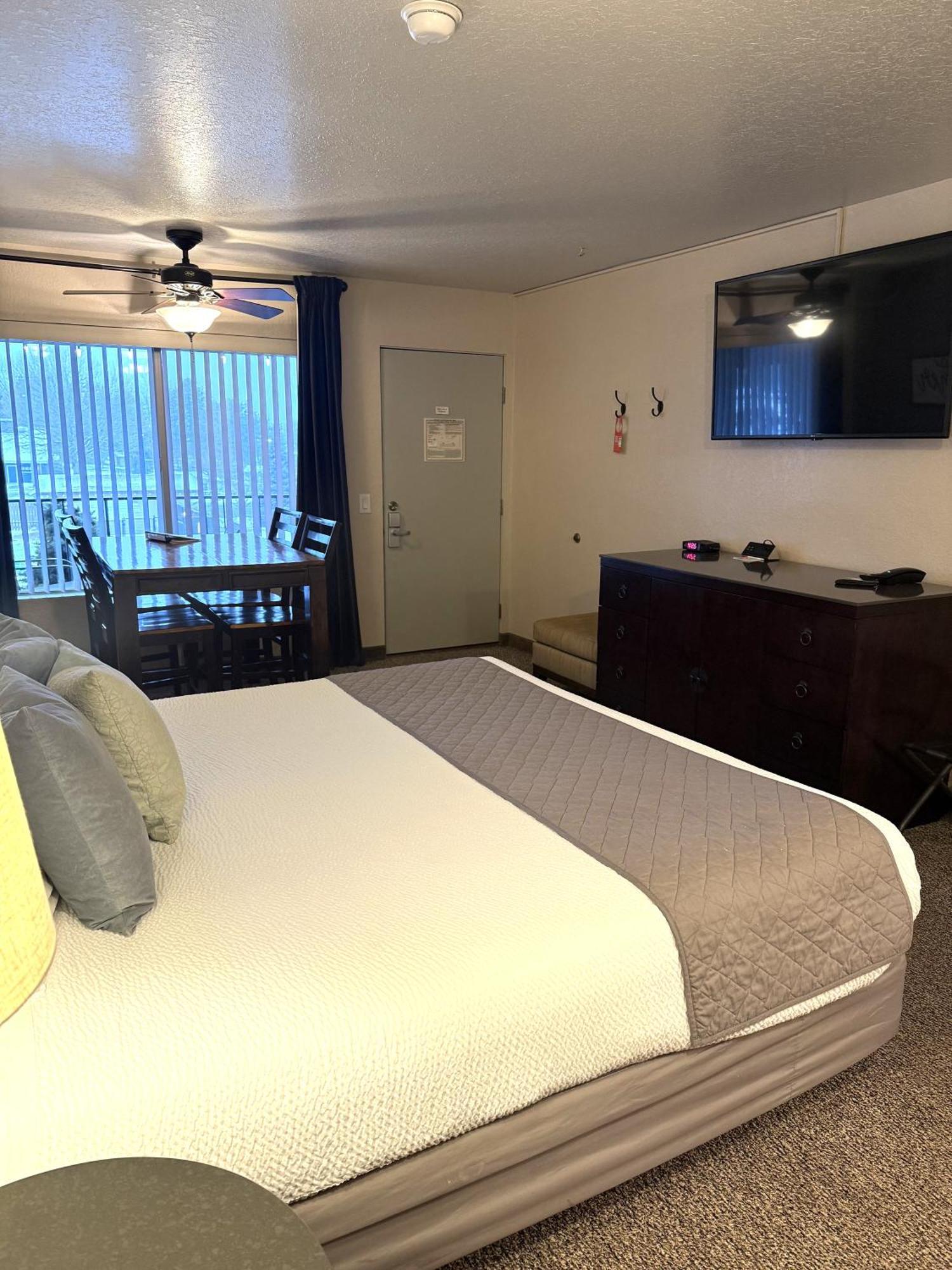 Mountain View Lodge Chelan Rum bild